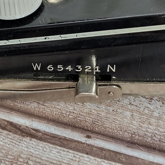 Vintage Singer Button Holder With Attachment Box and booklet. - Picture 9 of 12